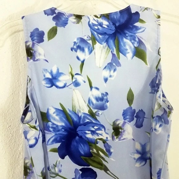 Expressions Women's Blue Floral V Neck Sleeveless Tie Waist Maxi Dress - Picture 7 of 9